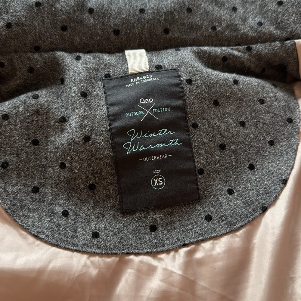Gap down Vest - Picture 5 of 6